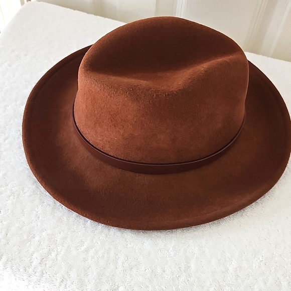 NWT Nordstrom Wool Felt Panama  Hat with Brown Belt/Gold Accent. One Size - Picture 8 of 14